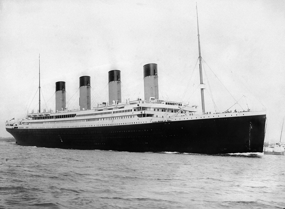 เรือไททานิคหรือ RMS Titanic ออกเดินทางจากท่าเรือเมืองเซาแทมป์ตัน