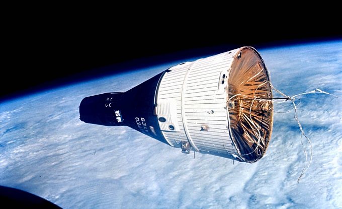 นาซ่าทำการทดสอบปล่อยยาน Gemini 1 แบบไร้นักบินอวกาศ