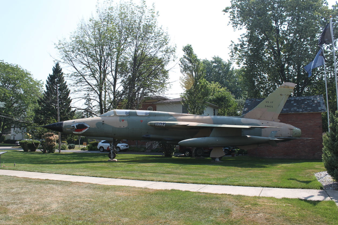 เครื่องบินรบ F-105 ชื่อภาษาไทย “กลอยใจ” ถูกจัดแสดงไว้ที่องค์กรทหารผ่านศึกสหรัฐอเมริกา